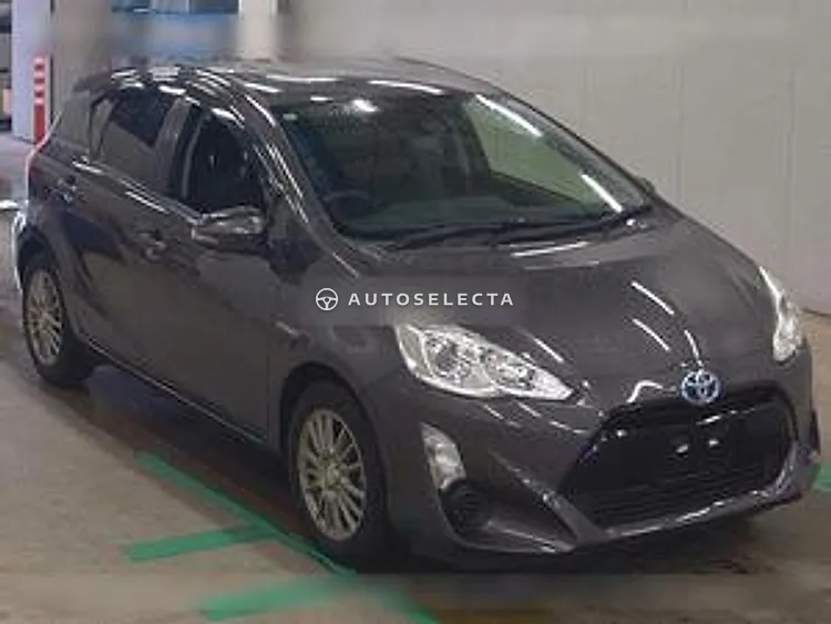 Toyota Aqua 2016, photo 1 of 1
