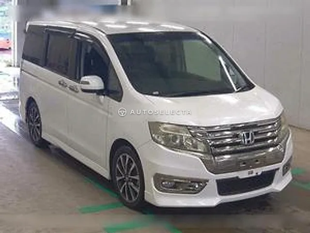 Honda Stepwgn Spada 2013, auction grade R