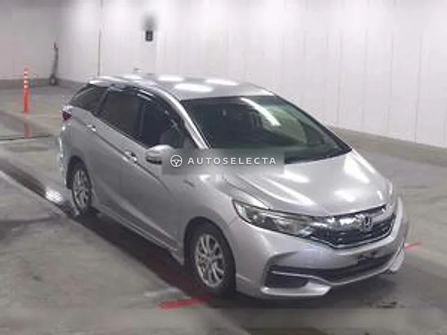 Honda Shuttle 2015, auction grade 3.5