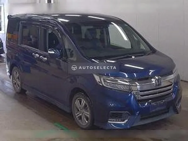 Honda Stepwgn Spada 2017, auction grade 3.5