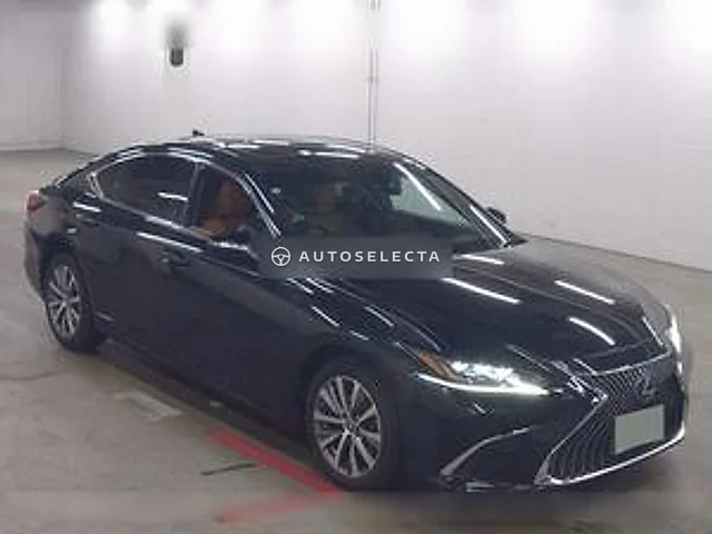 Lexus ES 2019, auction grade 3.5