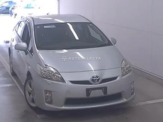 Toyota Prius 2010, auction grade R