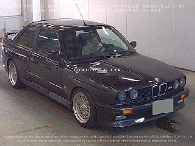 BMW M3 1990, auction grade 4