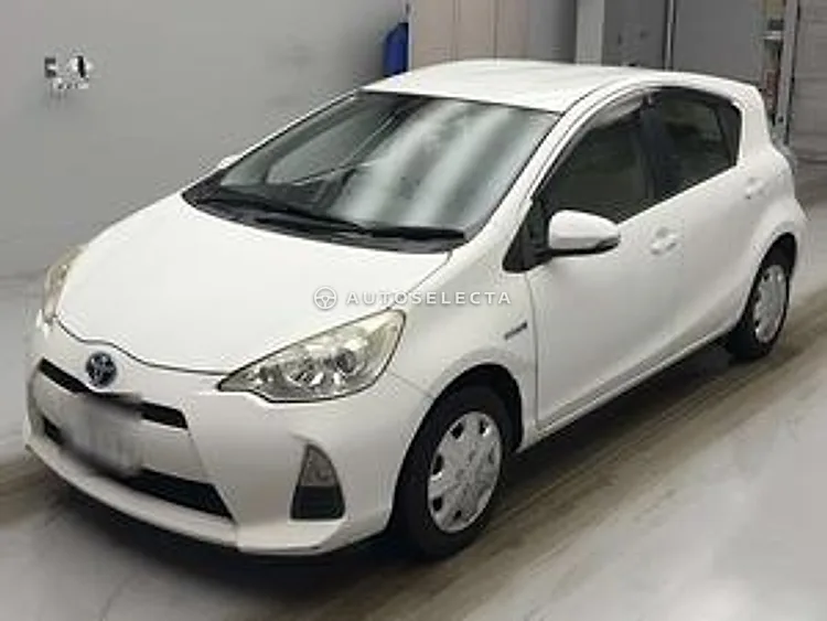 Toyota Aqua 2012, photo 1 of 1