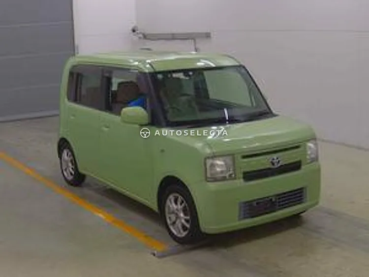 Toyota Pixis Space 2013, photo 1 of 1