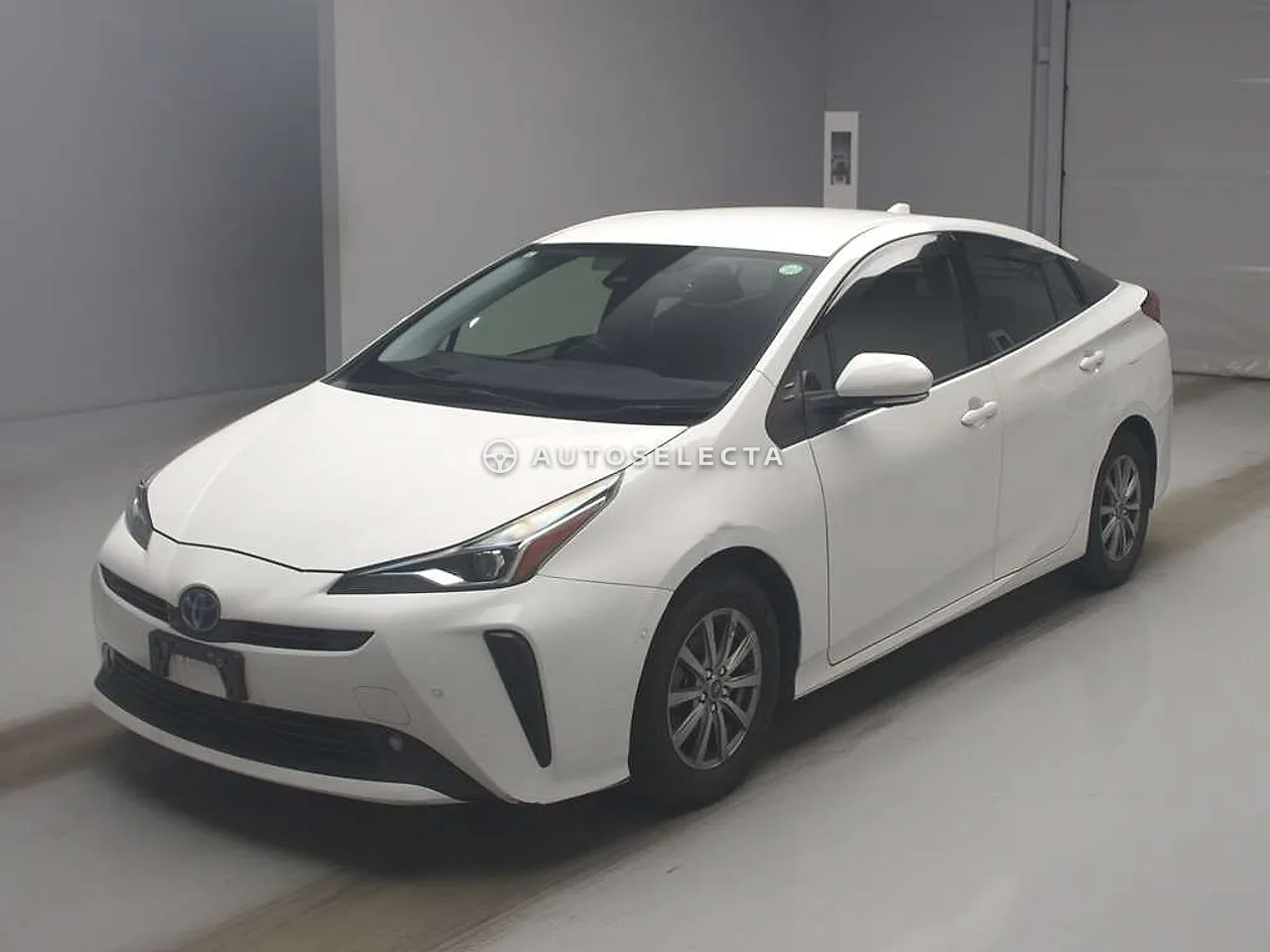Toyota Prius 2021, photo 1 of 2