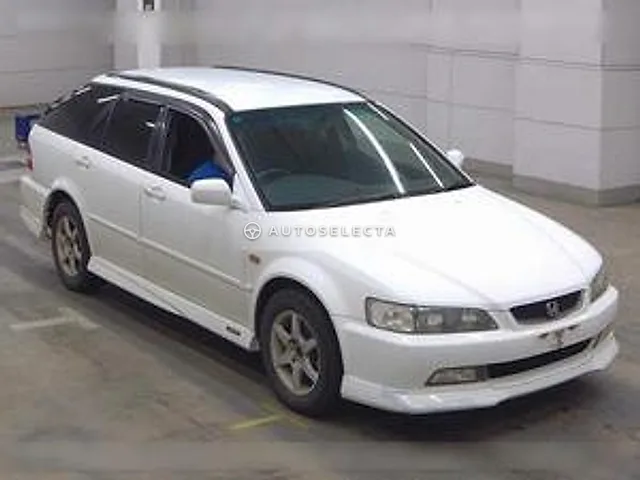 Honda Accord Wagon 2002, auction grade R2