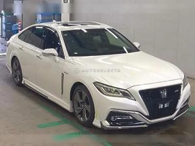Toyota Crown Hybrid 2019, auction grade R