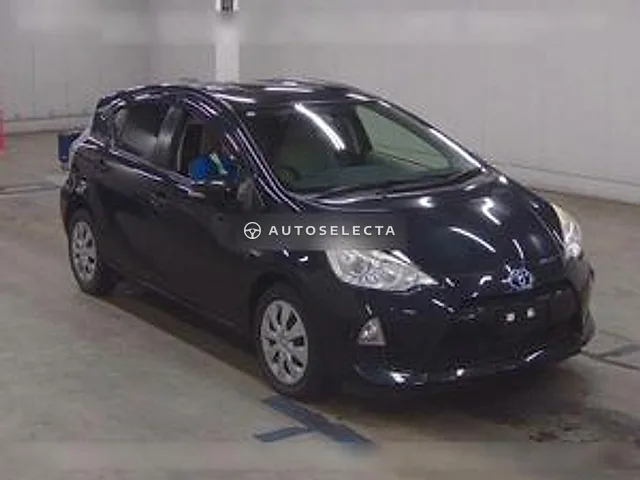 Toyota Aqua 2012, auction grade 4