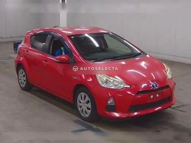 Toyota Aqua 2014, auction grade 3.5