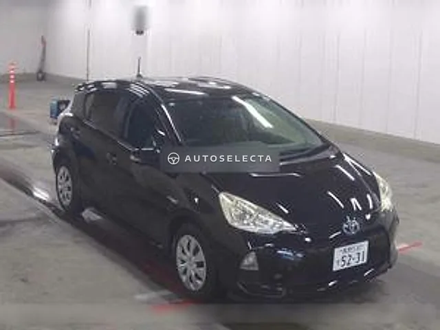 Toyota Aqua 2013, auction grade R
