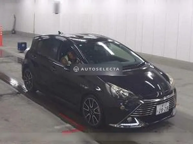 Toyota Aqua 2014, auction grade 4