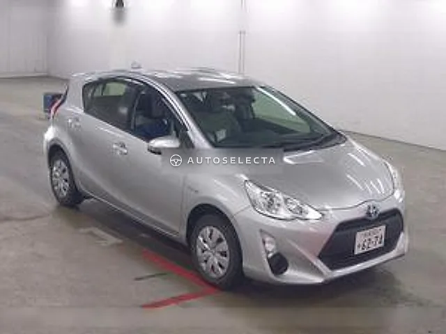 Toyota Aqua 2017, auction grade 3.5