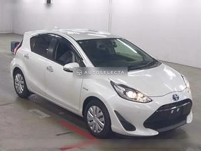Toyota Aqua 2019, auction grade R