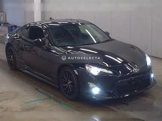 Toyota 86 2015, auction grade R