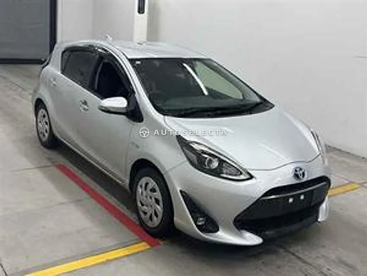 Toyota Aqua 2018, photo 1 of 1