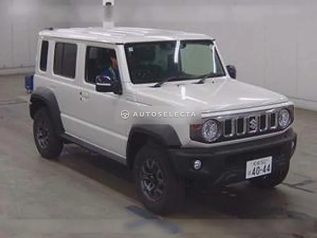Suzuki Jimny Nomade 2025, auction grade 6