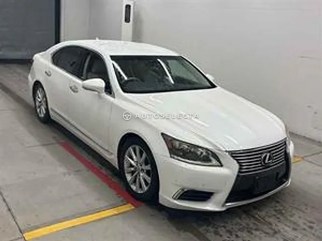Lexus LS 2013, auction grade 3.5