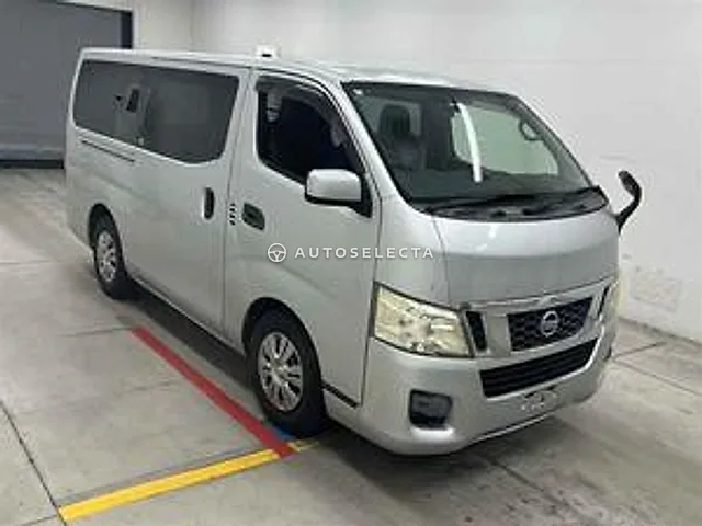 Nissan NV350 Caravan 2015, auction grade 3.5