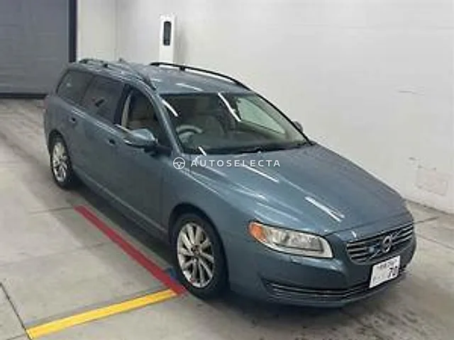Volvo V70 2014, auction grade 4