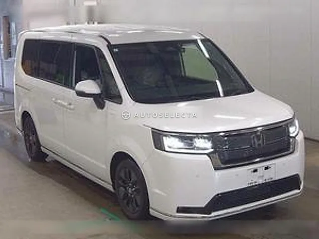Honda Stepwgn Spada 2023, auction grade 4.5
