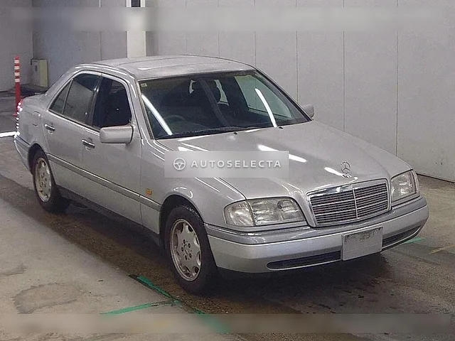 Mercedes-Benz C-Class 1995, auction grade 3