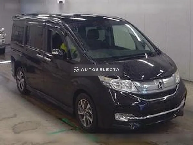 Honda Stepwgn Spada 2015, auction grade R
