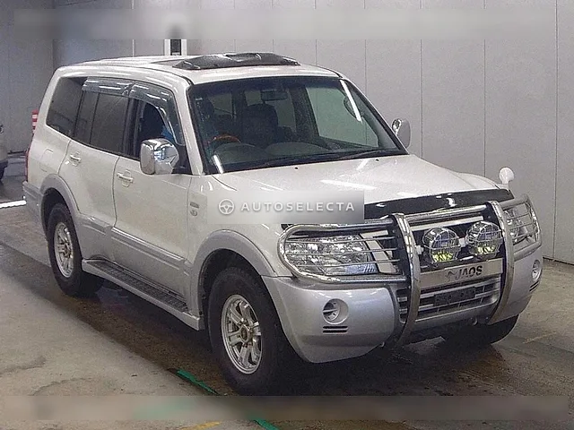 Mitsubishi Pajero 2003, auction grade 3.5