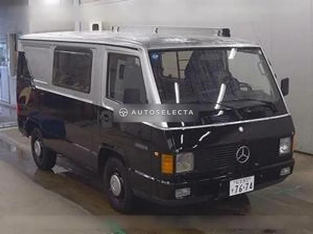 Mercedes-Benz 1993, auction grade 3.5