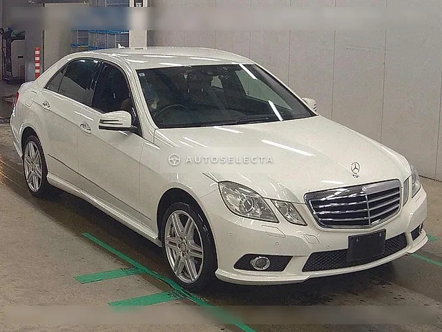 Mercedes-Benz E-Class 2009, auction grade 3.5