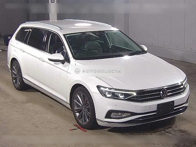 Volkswagen Passat Variant 2022, auction grade 4
