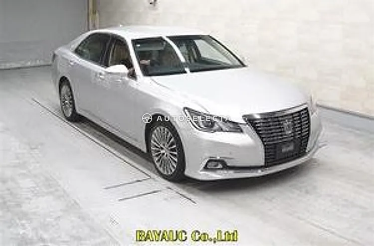 Toyota Crown 2015, photo 1 of 1