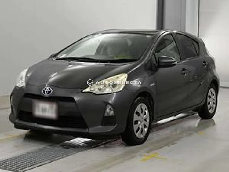 Toyota Aqua 2012, photo 1 of 1