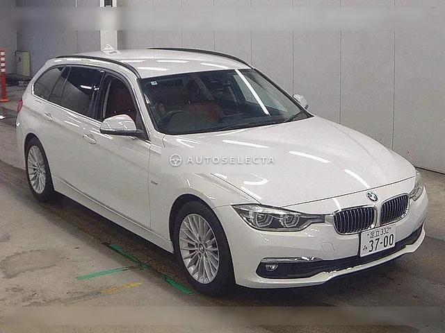 BMW 3 Series 2017, auction grade 4
