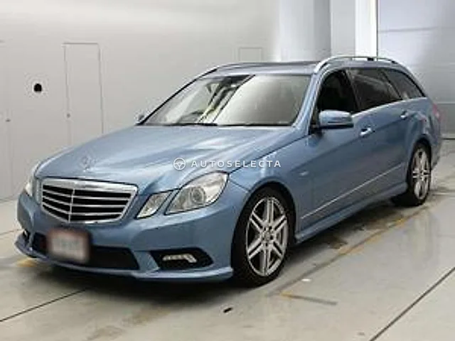 Mercedes-Benz E-Class Station Wagon 2011, auction grade 3.5