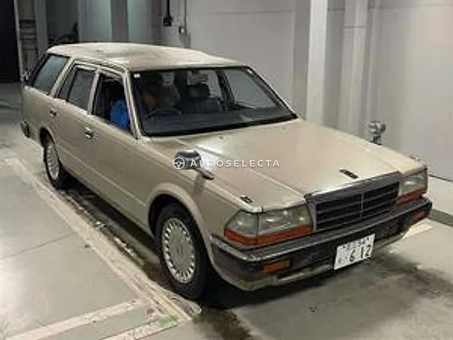 Nissan Gloria Wagon 1994, auction grade 3