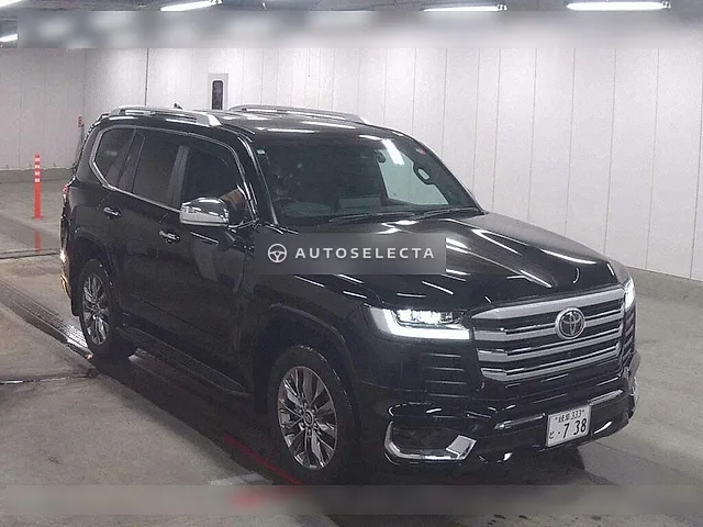 Toyota Land Cruiser 2023, auction grade 5