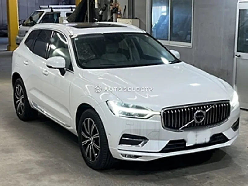Volvo XC60 2020, photo 1 of 5