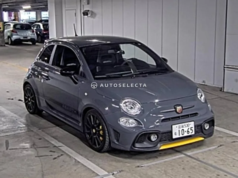 Abarth 695 2018, photo 1 of 5
