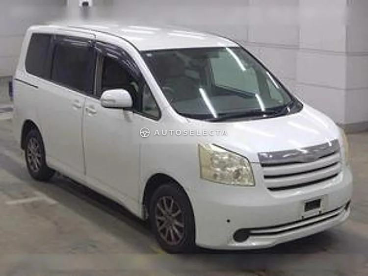 Toyota Noah 2007, photo 1 of 1