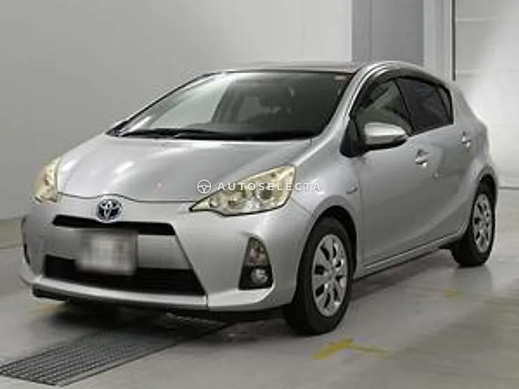 Toyota Aqua 2013, photo 1 of 1
