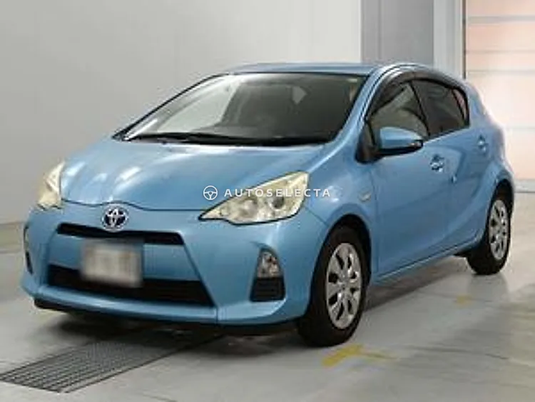 Toyota Aqua 2012, photo 1 of 1