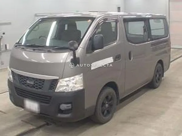 Isuzu Como 2013, auction grade 3