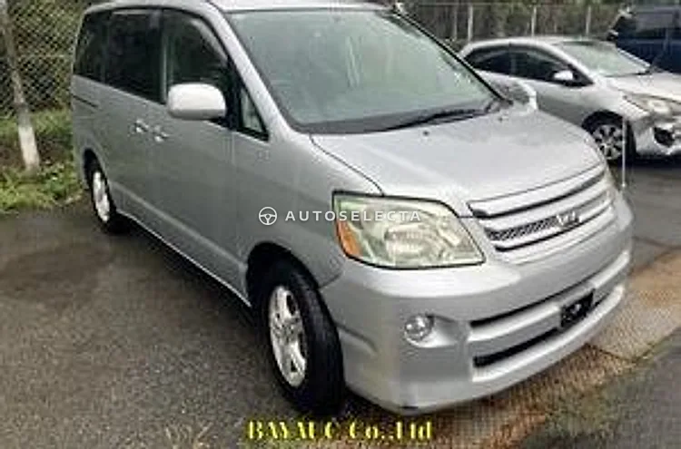 Toyota Noah 2006, photo 1 of 1