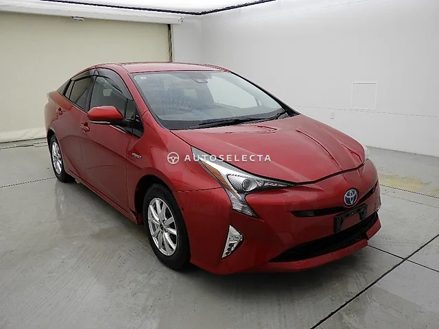 Toyota Prius 2015, auction grade 3