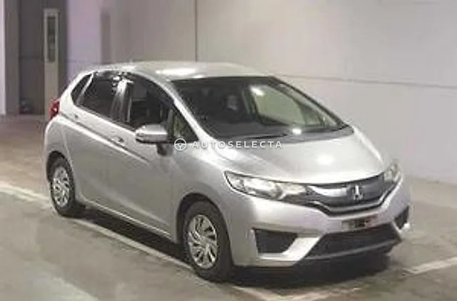 Honda Fit 2013, auction grade 3.5