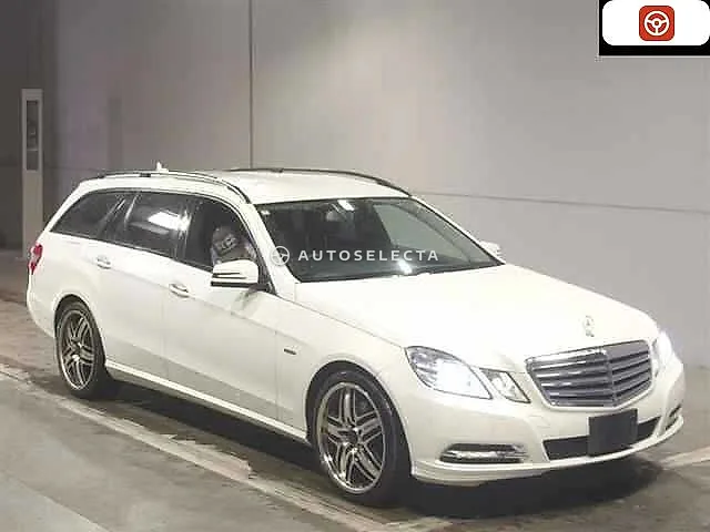 Mercedes-Benz E-Class Station Wagon 2013, auction grade 4