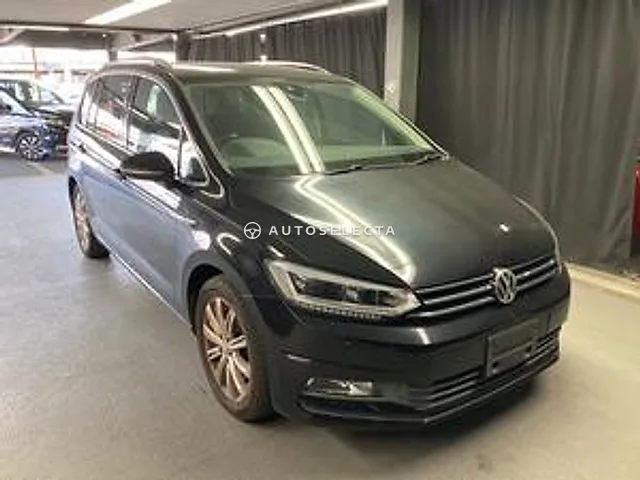 Volkswagen Golf Touran 2016, auction grade 3