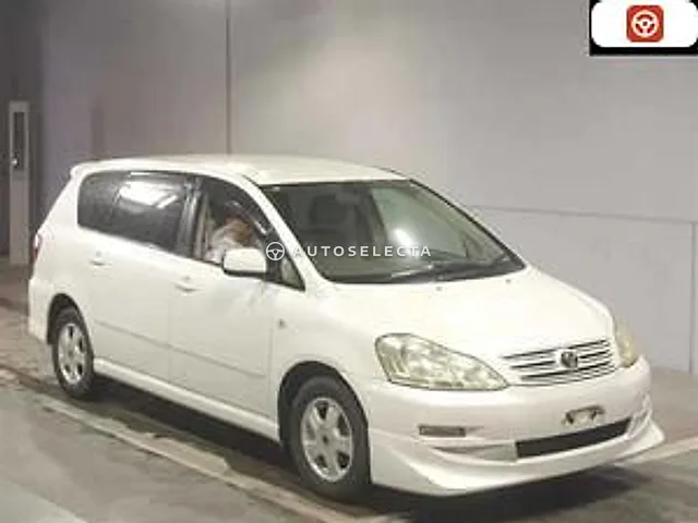 Toyota Ipsum 2004, auction grade R