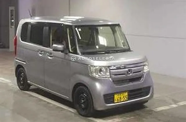 Honda N-BOX 2017, auction grade 4